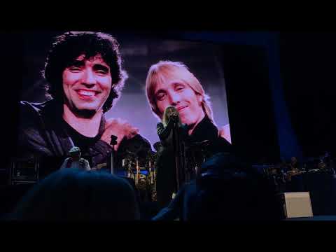 Fleetwood Mac “Free Fallin’ “encore at The Forum 12.11.2018