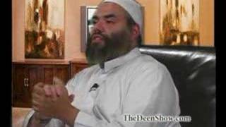 Praise be to Allaah.  
 
Every member of a faith tradition believes that his community is following the truth. E...