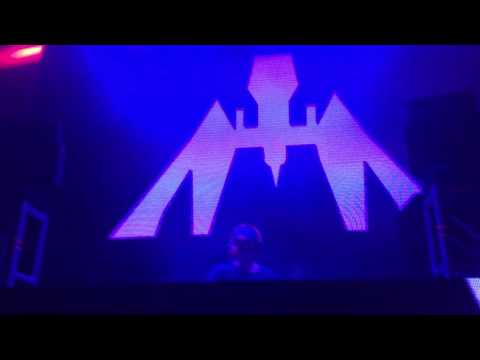Fawks - Holdin On (Skrillex & Nero Remix) vs. The Black Hole (Mashup) @ Avalon Hollywood