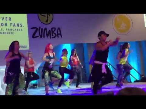Zumba FIBO 2015 Beto Perez live- Frauen Training in Köln, Frauen Kickboxen Best Gym