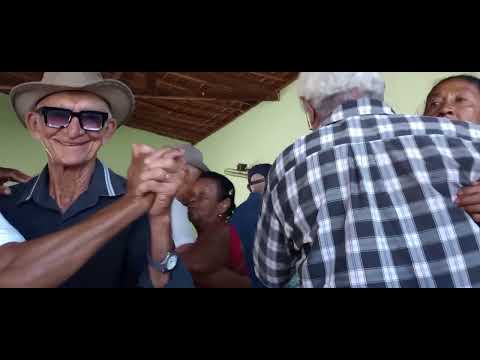 Chico Cearense @ animando o forró dos idosos em Valença do Piauí dia 05/05/2024 p/7