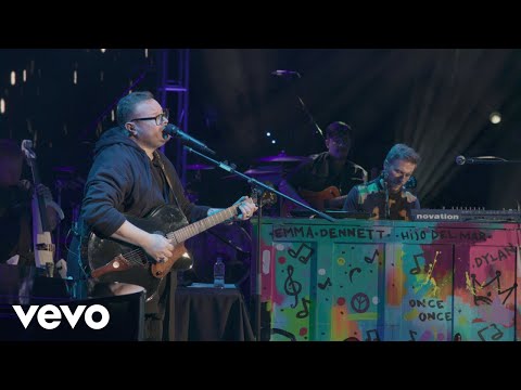 Videoclip de Que Lloro (4 Latidos Tour - En Vivo) — Sin Bandera