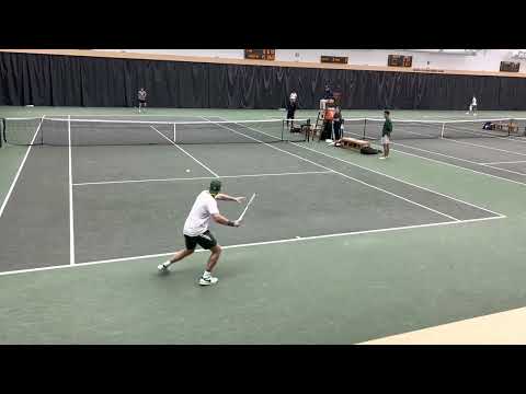 Finn Bass gets singles win over Miami (Florida)