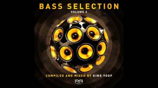 King Yoof & Uncle Dugs - Mi A Raver feat The Ragga Twins