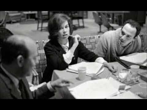 Carl Reiner was secretly in love with Mary Tyler Moore