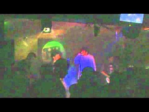 Bastardo - Barrio (En Vivo En Pub Hardbar)