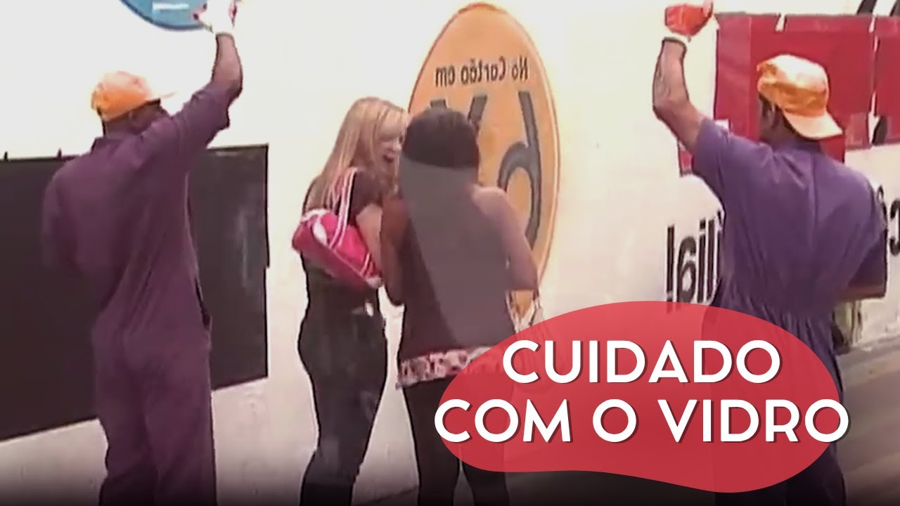 NÃO OLHA POR ONDE ANDA E A CULPA É DO TRABALHADOR? | CÂMERAS ESCONDIDAS