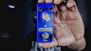 Video thumbnail for XVive V8 Chorus Vibrato efekt gitarowy by Muzyczny_pl