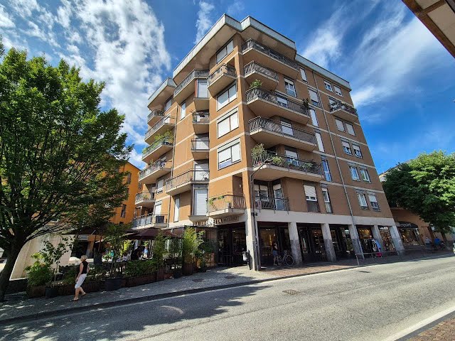 IN CENTRO MORBEGNO, APPARTAMENTO DI 110 MQ