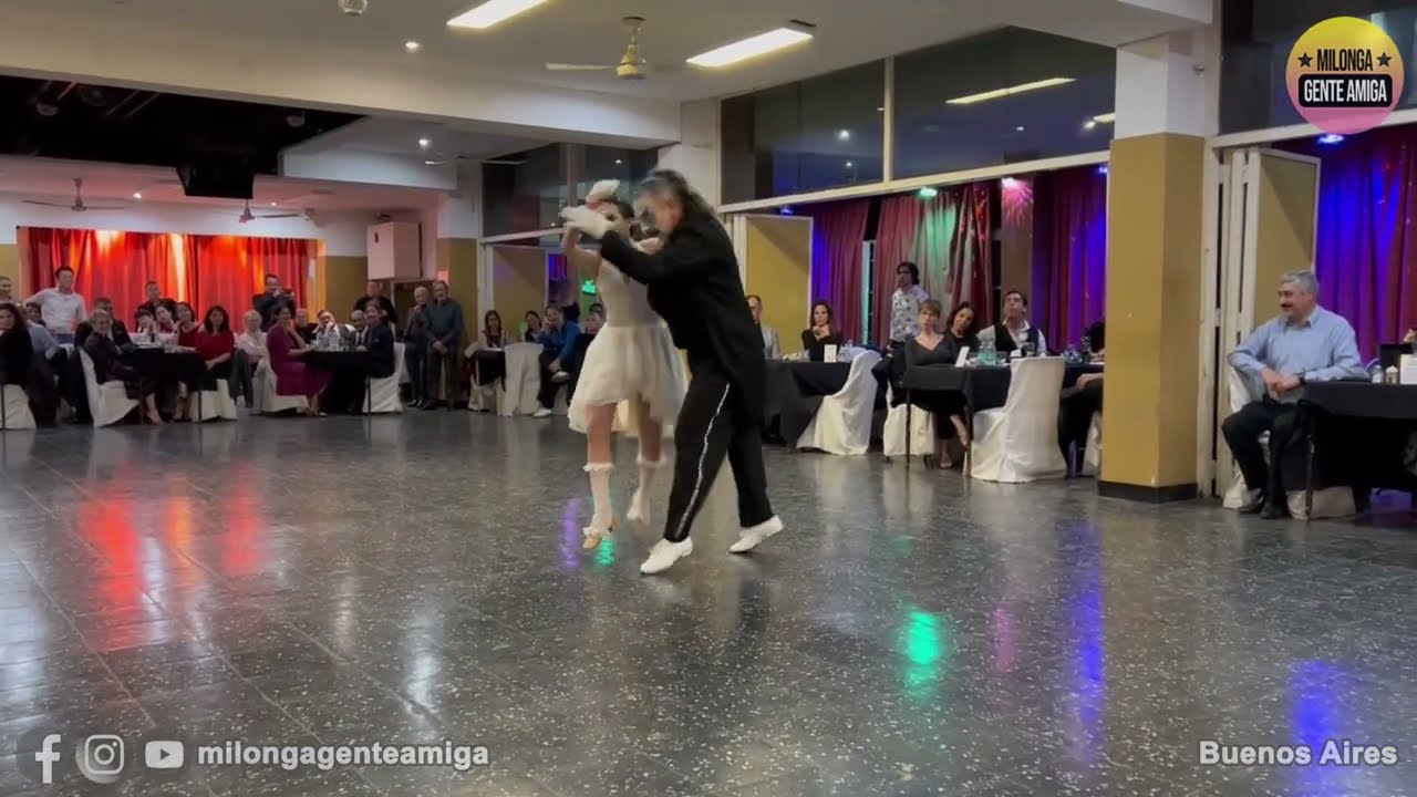 Video thumbnail for Esuardo Cappussi y Mariana Flores - Milonga Gente Amiga 2022 (3/3)