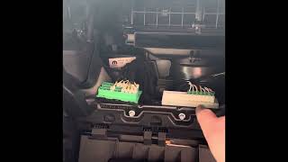 Replacement of Can Buss Connector on 2018 Jeep Wrangler Sahara JL.