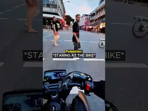 Cool Biker Makes a Stranger’s Day