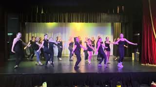 I Like To Move It ( universal show big group) 