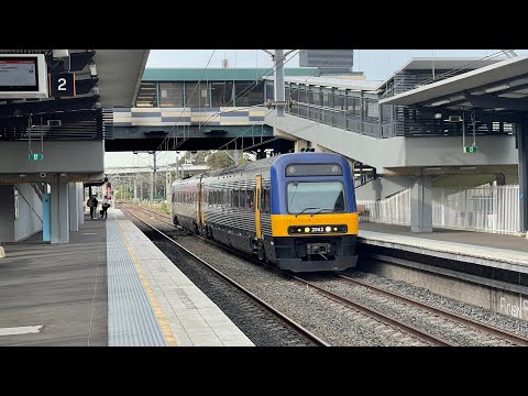 Sydney Trains: N12 departing Macarthur