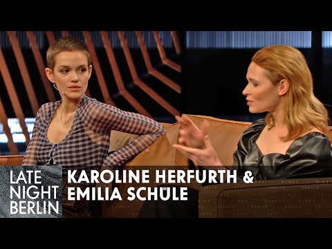 Karoline Herfurth & Emilia Schüle: Vom Druck schön sein zu müssen | Late Night Berlin | ProSieben
