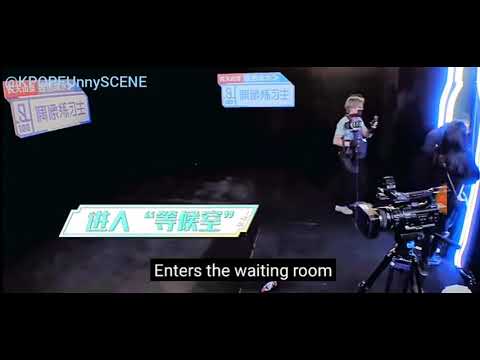 [ Engsub ] Pd Zhang Yixing give a gift to the trainee