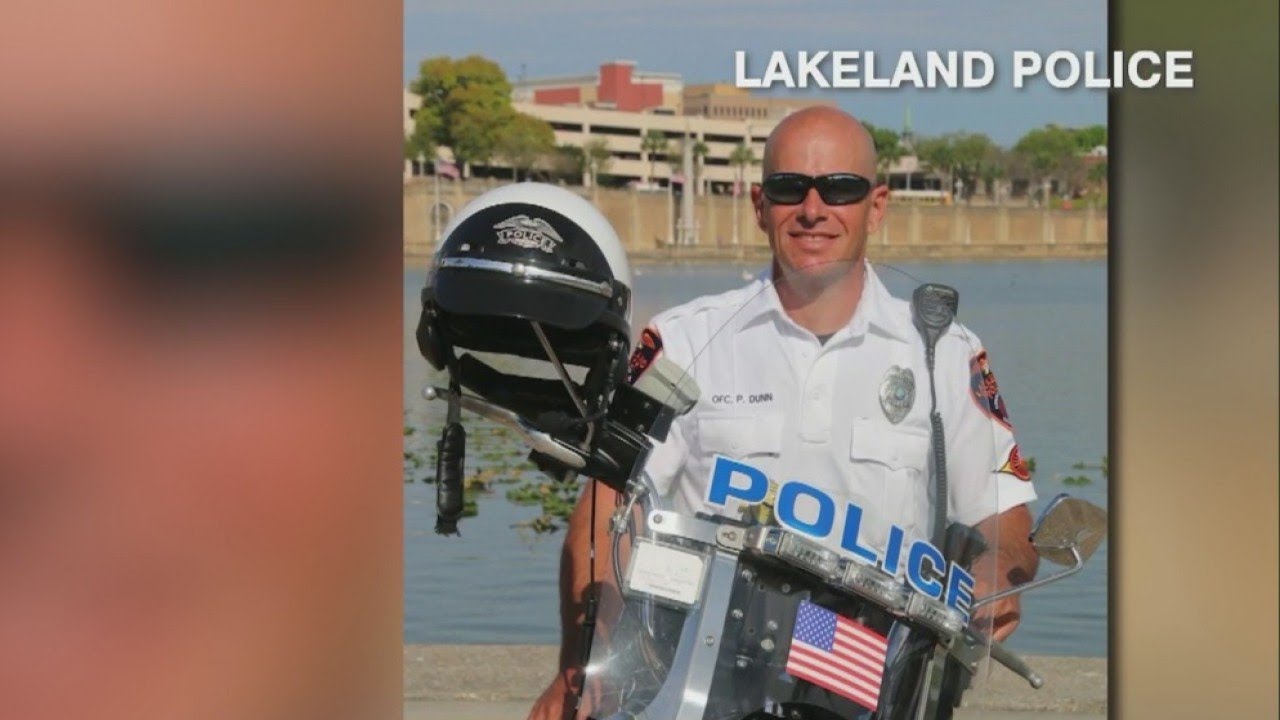 Lakeland motorcycle officer dies in crash