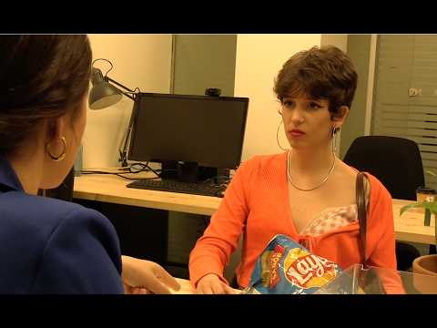 Mujeres al borde de un ataque de nervios | Escena | 2025