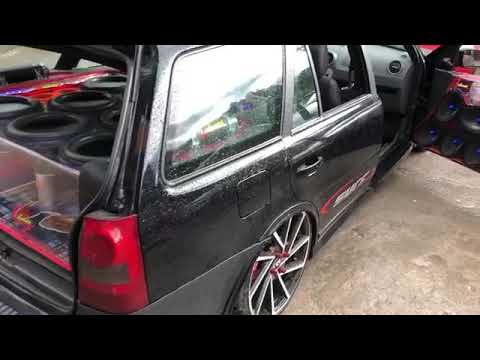 Parati Surf Deboxe com 8 subs Protech Audio no acrílico