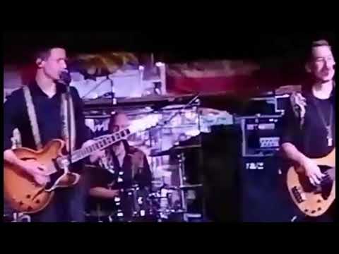 Cagey Strings 2020 im Rattlesnake - My Toot Toot