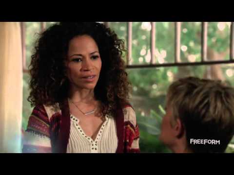 Stef & Lena haircut scene (The Fosters - S3 spoilers!)