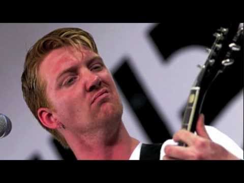 Queens of the Stone Age - Born to Hula (2000) in HD
