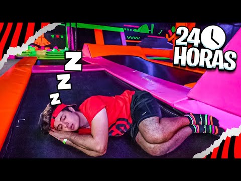 PASSEI A NOITE EM UM PARQUE DE CAMA ELÁSTICA SEM SER VISTO POR NINGUÉM!