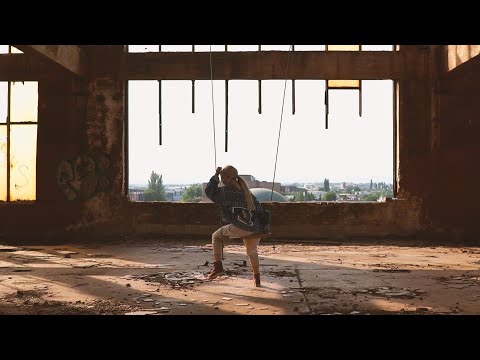 Dominika Mirgová - BRÁŠKO (prod. ADiss)