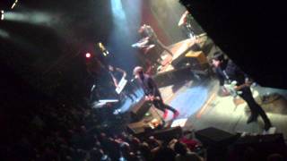 DORIAN- Estudios de mercado (en el Apolo de barcelona- 19/11/11) con subtítulos