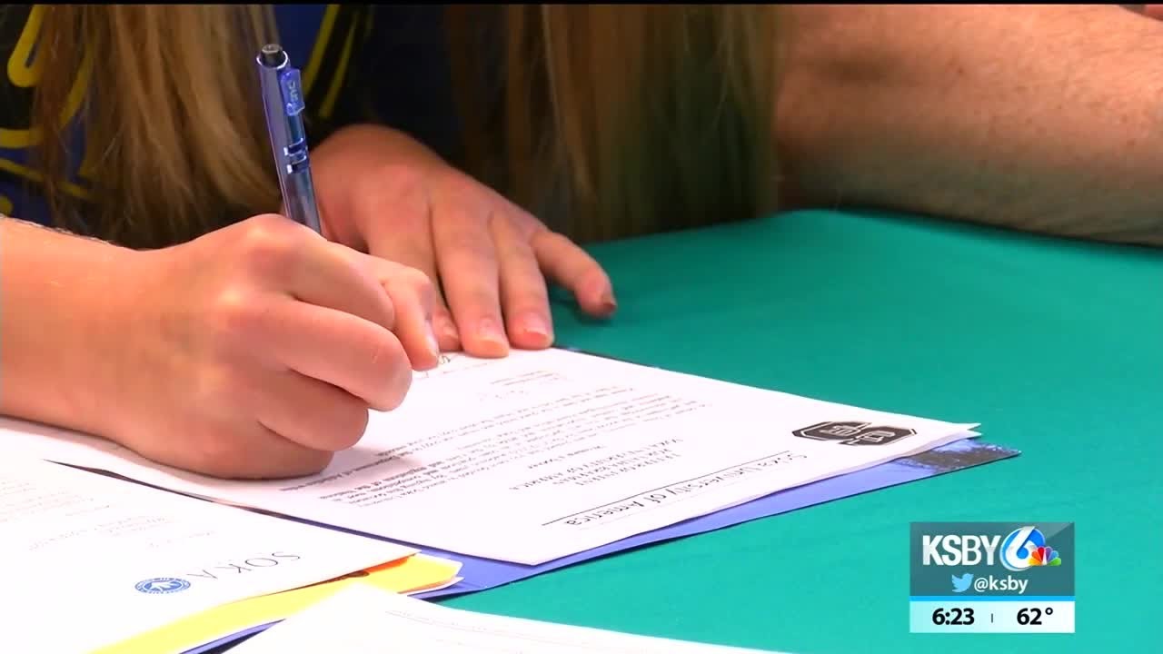 A pair of Panthers' soccer players ink National Letters of Intent