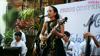 Download lagu Maudy Ayunda - Jakarta Ramai (Live at Press Conference Launching Single) mp3