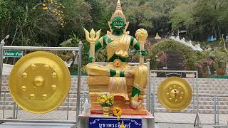 สักการะพระพุทธสกลสีมามงคล วัดเทพพิทักษ์ปุณณาราม
