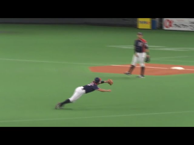 【3回表】ファイターズ・中島卓 ダイビングキャッチで球場を沸かせる!! 2017/8/19 F-L