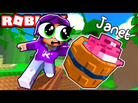 Kate Carries a Frog 🐸 | Roblox