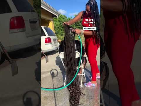 Washing world's longest locks 😳 #dreadlocks #haircare @ashybermudez