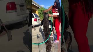 Washing world's longest locks 😳 #dreadlocks #haircare @ashybermudez