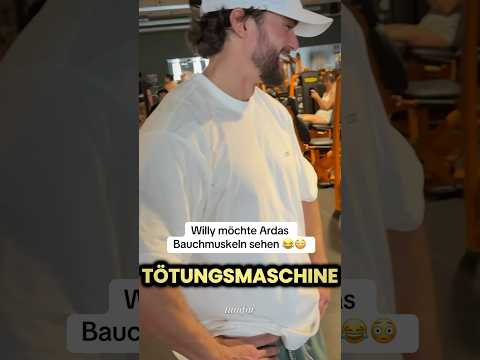 Ardas größte Waffe 🤯 Willy möchte Ardas Bauchmuskeln sehen #ardasaatci #niklaswilson #bauchmuskeln