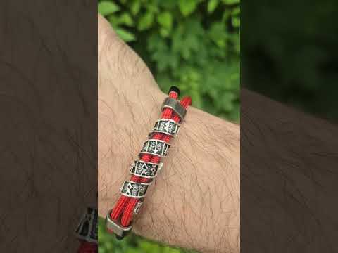 Браслет Viking Rune Red&Black EDC из паракорда со скандинавскими рунами регулируемый - фото 1 - id-p3137844765