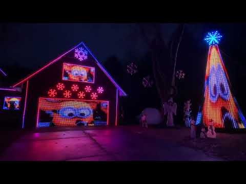 Griswold and Minions Opening 2023 Christmas Light Show