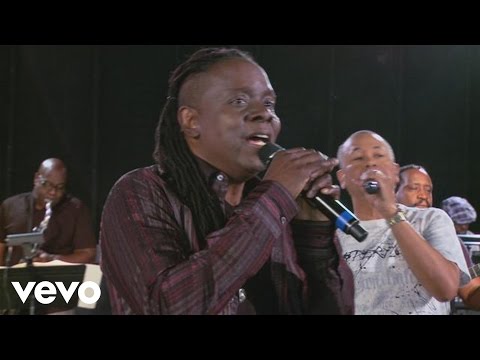 Earth, Wind & Fire - Sign On (Rehearsal)