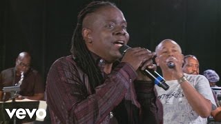 Earth, Wind &amp; Fire - Sign On (Rehearsal)