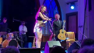 Grace Kelly & Peter Clemente perform Spain