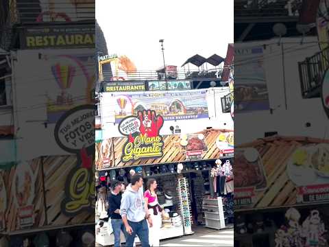 Guatapé Has Restaurants EVERYWHERE 😳🇨🇴