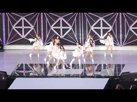 [Fancam HD] 140817 Girls' Generation/SNSD - Into The New World @ SMTown Live In Seoul