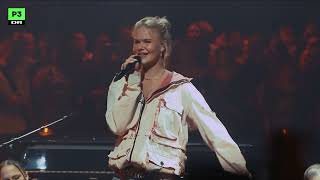 SA LAENGE JEG ER SEXY jetzt Video ansehen