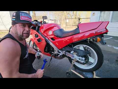 TECH TALK WITH SR; CHAIN MAINTENANCE MADE EASY WITH MOTUL CHAIN CLEAN April 13, 2023