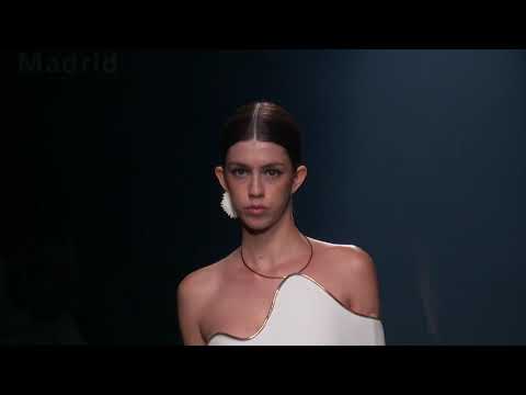 ISABEL SANCHIS | MBFWMadrid Septiembre 2020