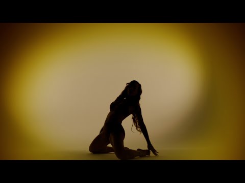 MONICA MOSS_ROJO DE LABIOS (Videoclip Oficial)