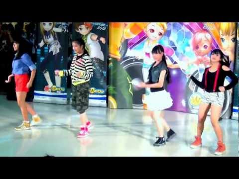 "Yes We Can"  cover "Miss A" @ งาน Wedo 2012 Debut Stage5