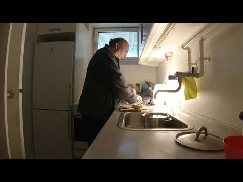 MongoTV_6960 - Min Morgenmad - MØLLEBOLLER Med REJSESALAT og BACON-KYLLINGSALAT